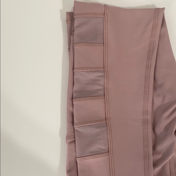 Never Worn Light Pink Athletic Leggings - Picture 4 of 5